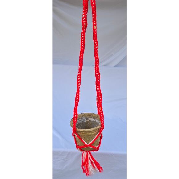 Vintage Yarn Macrame Red White Pot Plant Holder Hanger 50" for 10" to 18" Pots - Picture 1 of 12